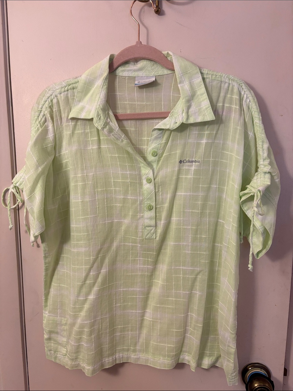 Columbia Light Green Plaid Button-Front Women's Shirt
